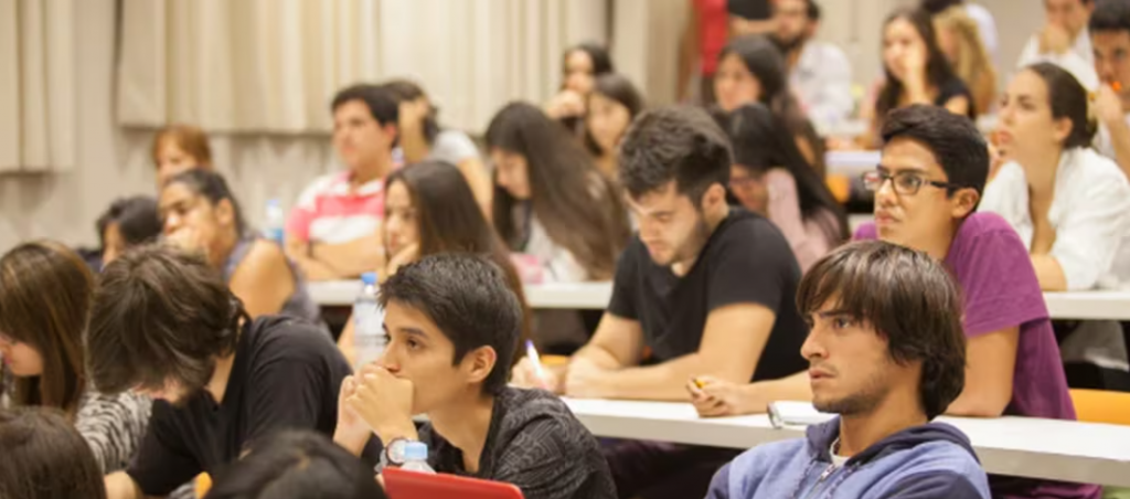 Es importante actualizar los métodos de enseñanza para conectar con las nuevas generaciones (Universidad de Lima)
